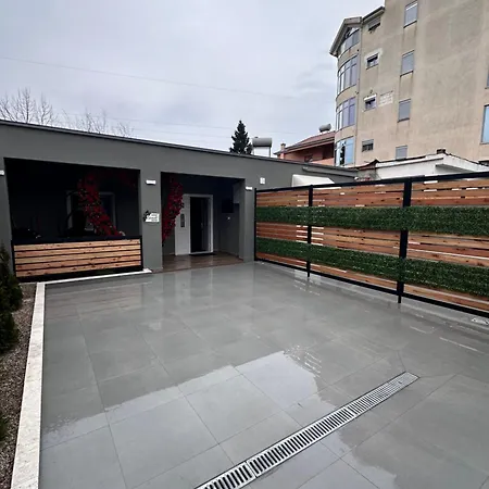 Amazon House 8 Holiday home Tirana